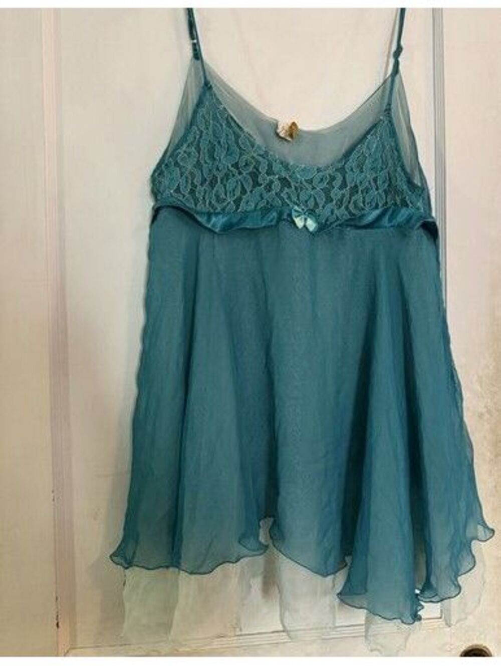 VTG Gold Label Victoria's Secret Flowy Multi-layer Ruffles Babydoll Slip
